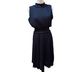Nanette Lepore Navy Pleated Mock Neck Sleeveless‎ Midi Dress Size 10